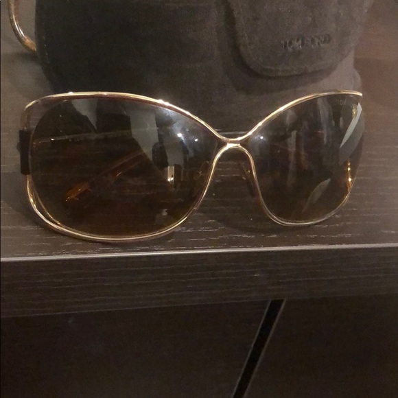 Tom Ford sun glasses - Picture 2 of 3